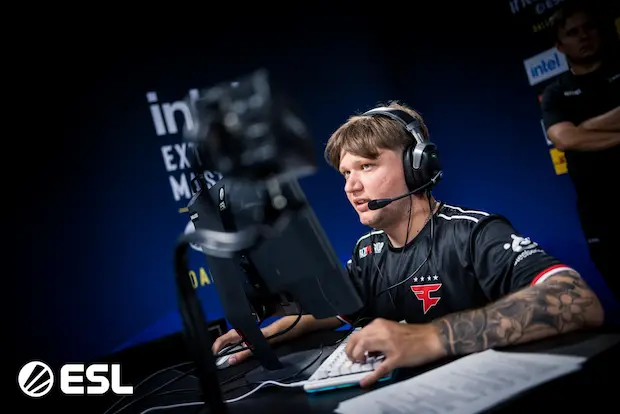 В какое казино играет S1mple?