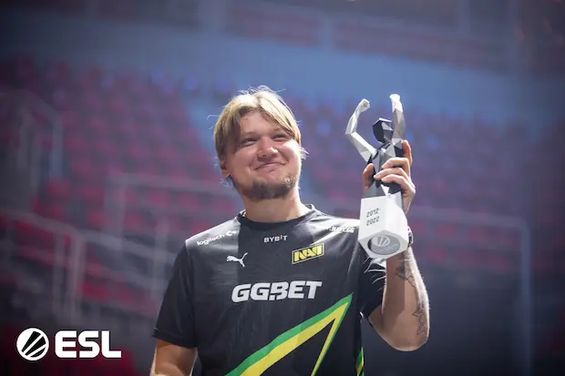 В какое казино играет S1mple?