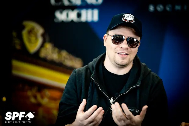 В какое казино играет Гарик Харламов?