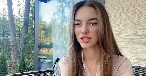 В какое казино играет SolaZola?
