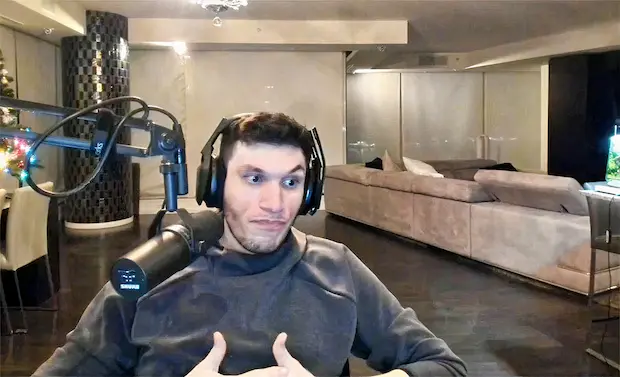 В какое казино играет Trainwreckstv?