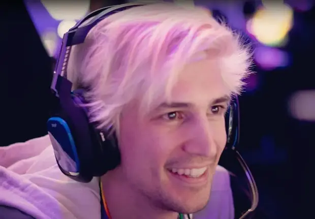В какое казино играет xQc?