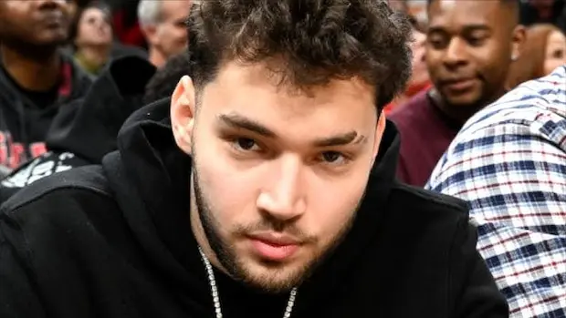В какое казино играет Adin Ross?